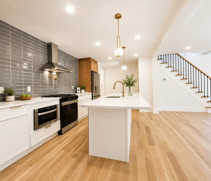 7 PIERCE AVE, Jersey City, NJ 07307 - #2