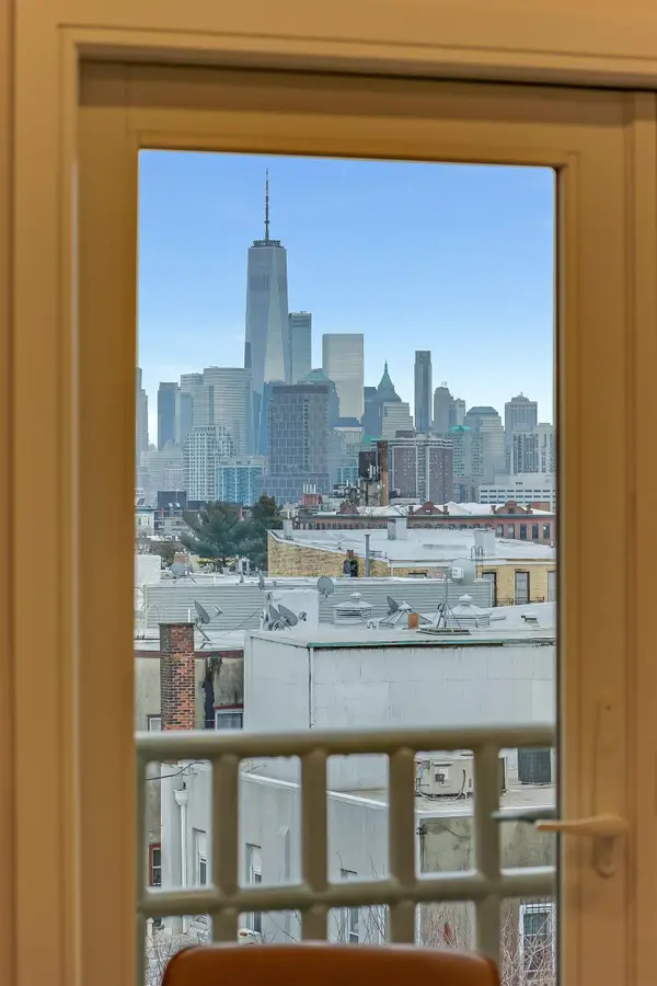 974 SUMMIT AVE #408, JC, Heights, NJ 07307