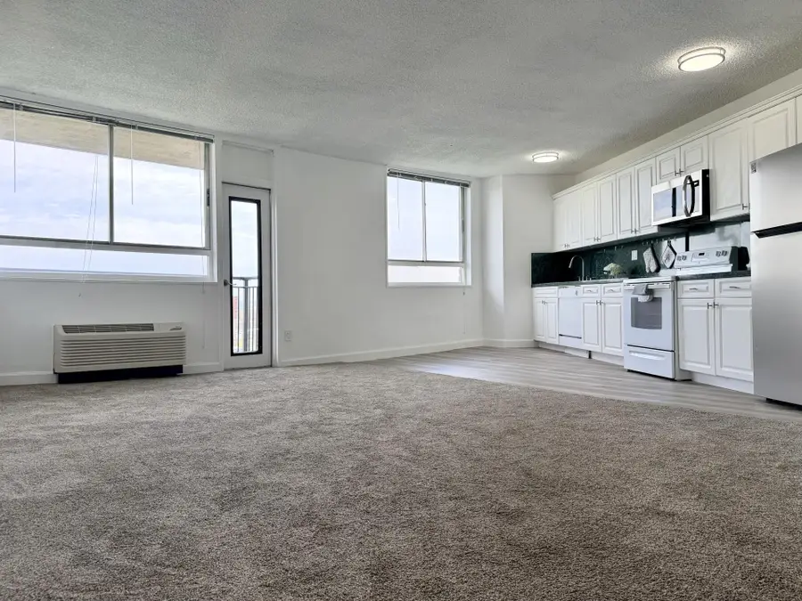 100 MANHATTAN AVE #1902, Union City, NJ 07087 - #3