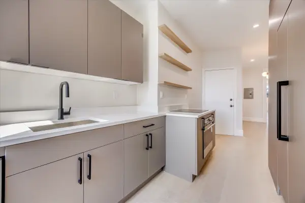 147 NEW YORK AVE #3L, JC, Heights, NJ 07307