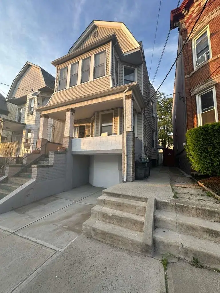 270 WOODLAWN AVE, Jersey City, NJ 07305 - #2
