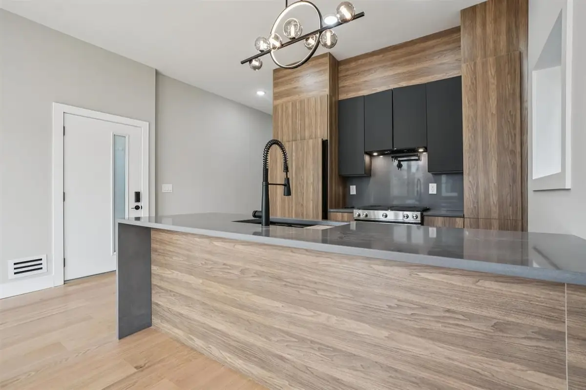 68 THORNE ST #1, Jersey City, NJ 07307 - #1
