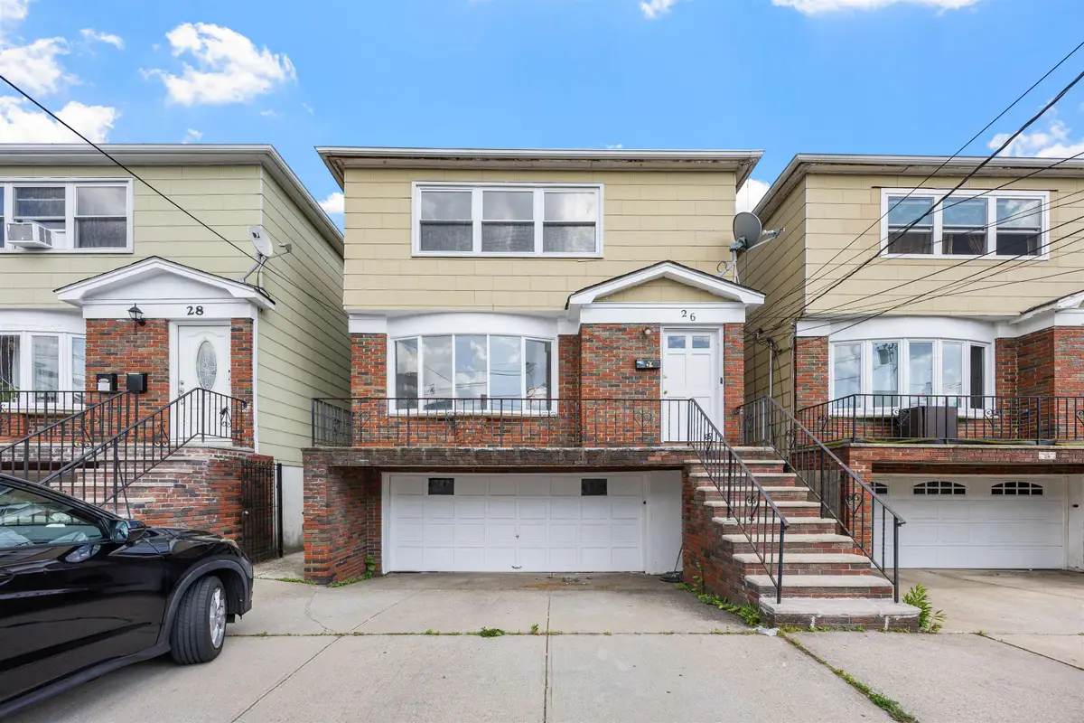 26 PIERCE AVE, Jersey City, NJ 07307 - #1
