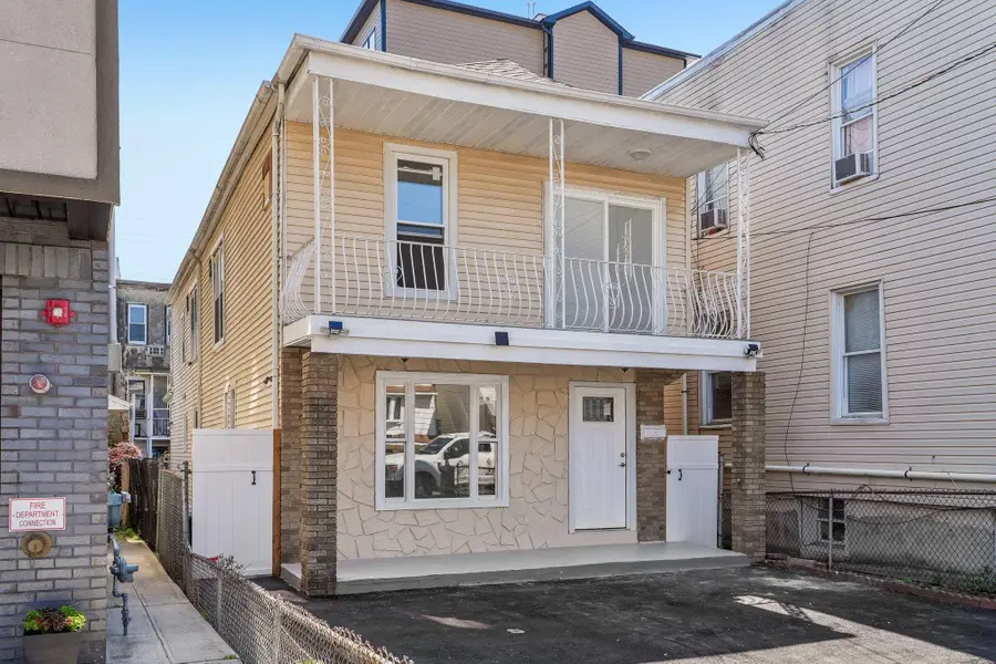 209 71ST ST, Guttenberg, NJ 07093 - #2