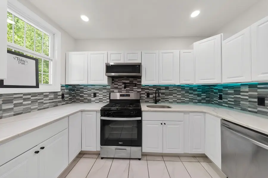 192 CLAREMONT AVE, Jersey City, NJ 07305 - #2