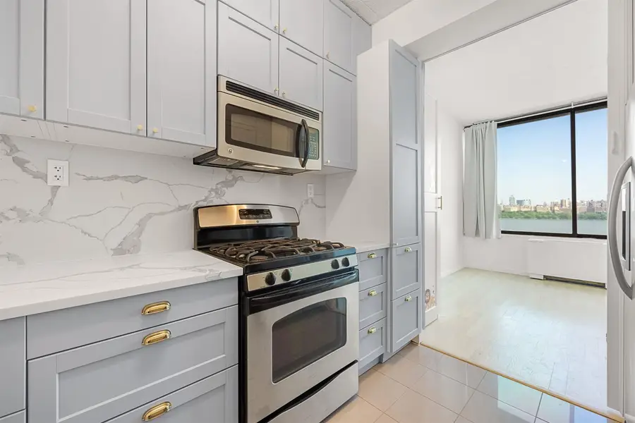 9060 PALISADE AVE #404, North Bergen, NJ 07047 - #3