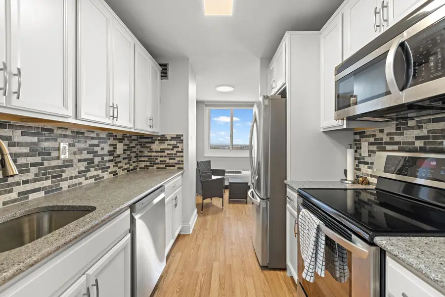 100 MANHATTAN AVE #1703, Union City, NJ 07087 - #2