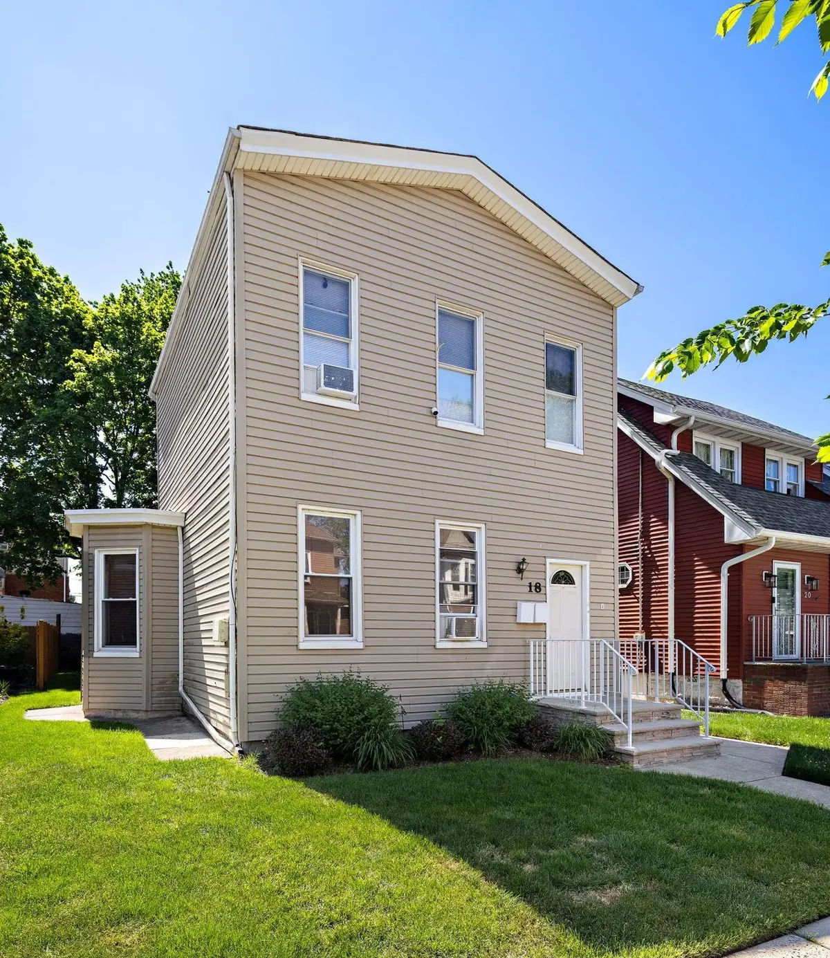 18 LINCOLN PL, East Rutherford, NJ 07073 - #1