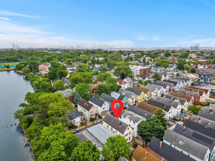 172 WEST 33RD ST, Bayonne, NJ 07002 - #3