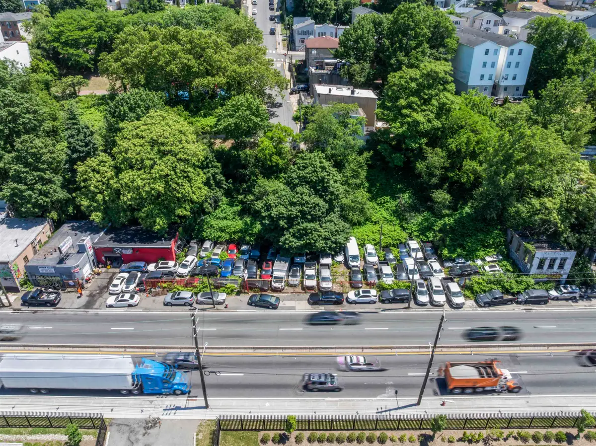 638-646 TONNELLE AVE, Jersey City, NJ 07097-4130 - #1