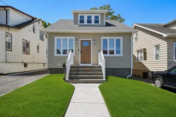 3 RAYDOL AVE, Secaucus, NJ 07094