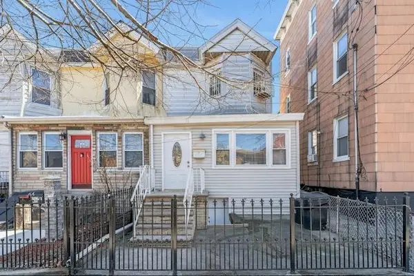 6 CORBIN AVE, JC, Journal Square, NJ 07306