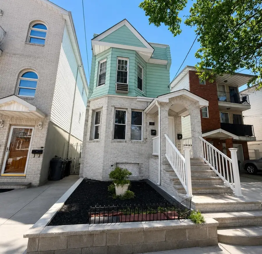 16 MILLER ST, Jersey City, NJ 07304 - #2