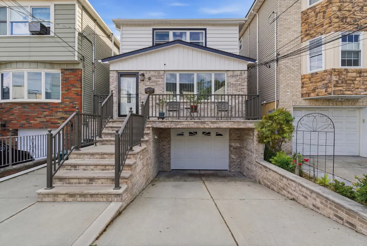 106 EVERGREEN ST, Bayonne, NJ 07002 - #1