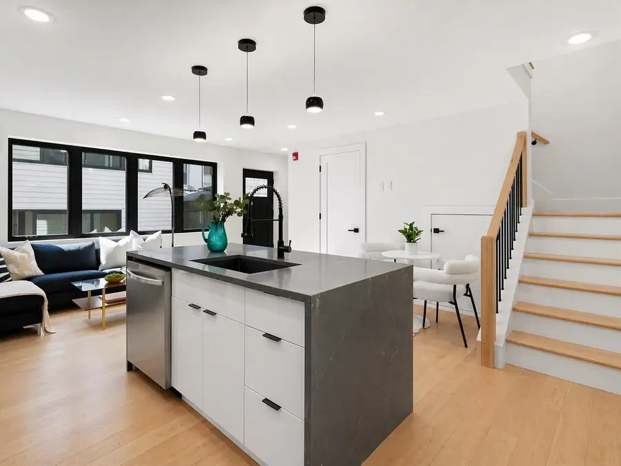 82 PAMRAPO AVE #4A, Jersey City, NJ 07305 - #3