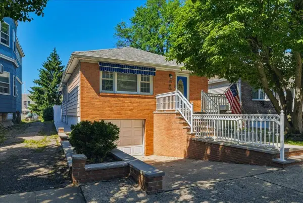 25-27 6TH ST, Bayonne, NJ 07002