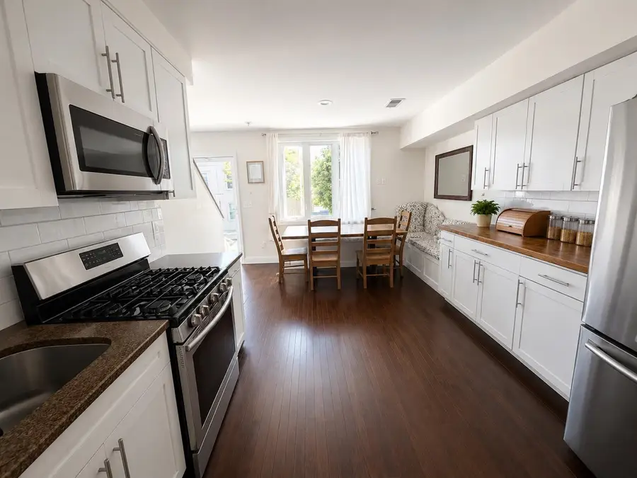 19 BEACH ST, Jersey City, NJ 07307 - #3