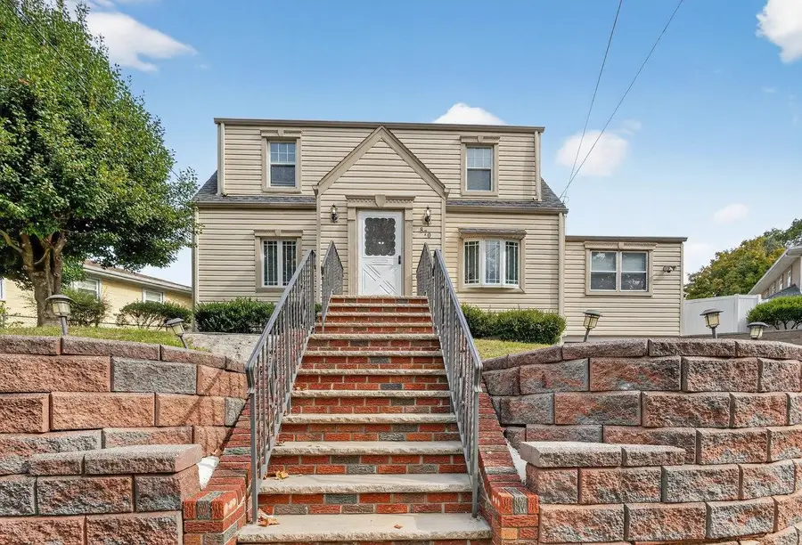 870 PASSAIC AVE, Kearny, NJ 07032 - #2