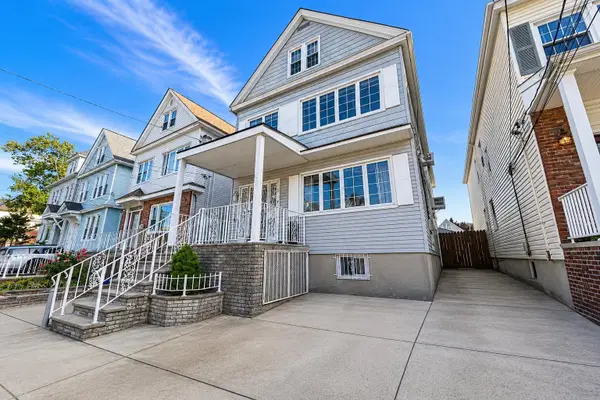 166 WEST 31ST ST, Bayonne, NJ 07002
