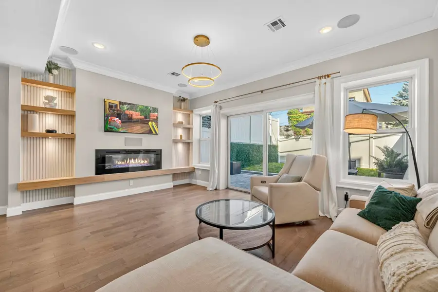 414 NEW YORK AVE #1, Jersey City, NJ 07307 - #3
