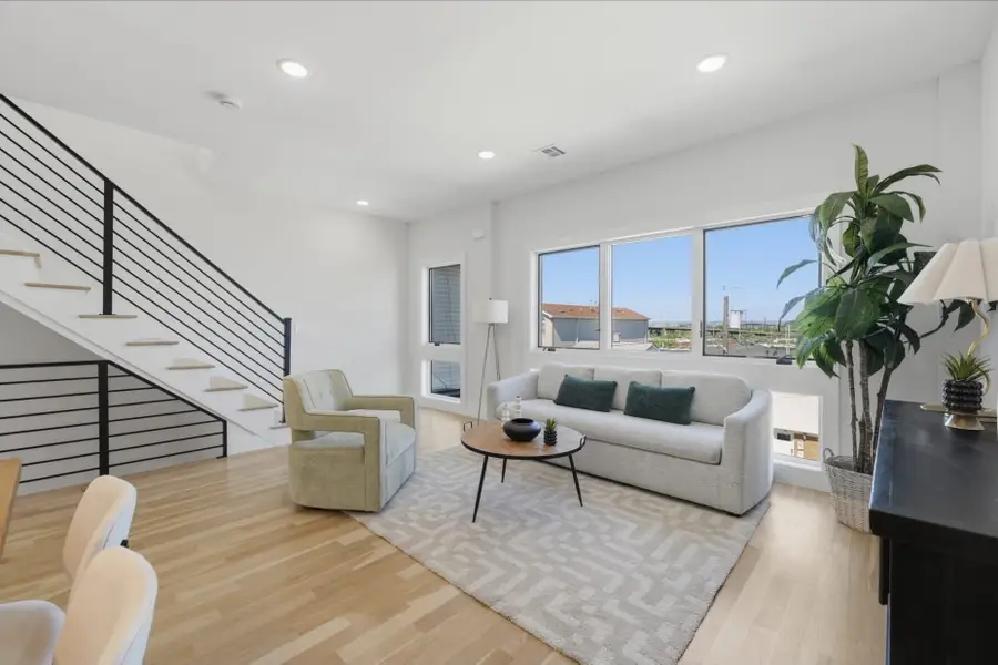 98 WESTERN AVE #2, Jersey City, NJ 07307 - #2