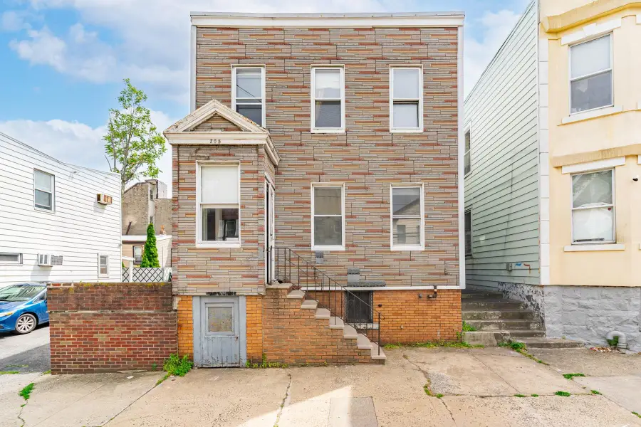 205 BEACON AVE, Jersey City, NJ 07306-3501 - #2