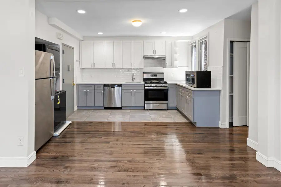 27 LINCOLN ST, Jersey City, NJ 07307 - #2