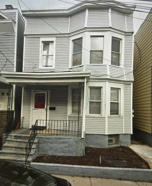 146 MYRTLE AVE, JC, Greenville, NJ 07305