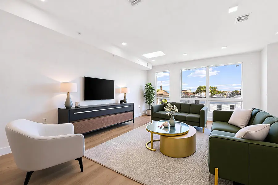 99 THORNE ST #3RD, Jersey City, NJ 07307 - #2