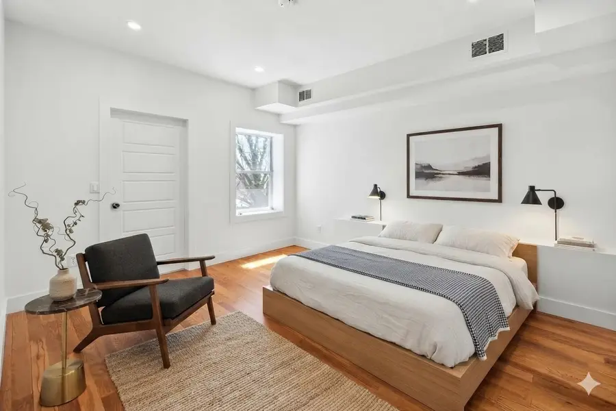 141 BEACH ST, Jersey City, NJ 07307 - #3