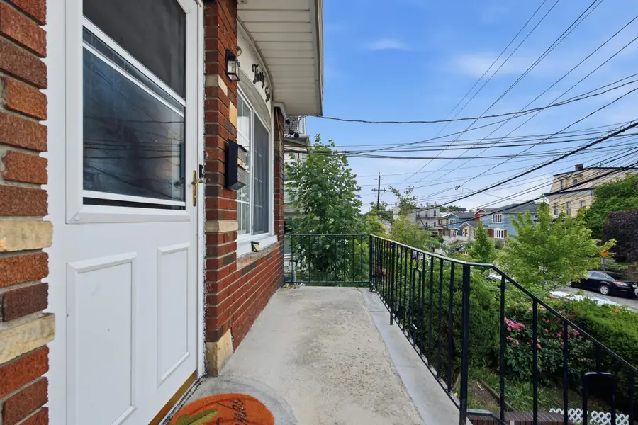 34 LINDEN AVE, Jersey City, NJ 07305 - #2