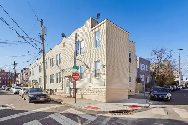 17 MYRTLE AVE, JC, Greenville, NJ 07305