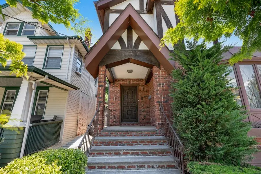 46 AVENUE B, Bayonne, NJ 07002 - #3