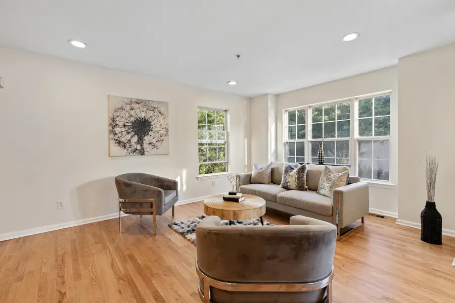 27 BAYSIDE DR, Bayonne, NJ 07002 - #2