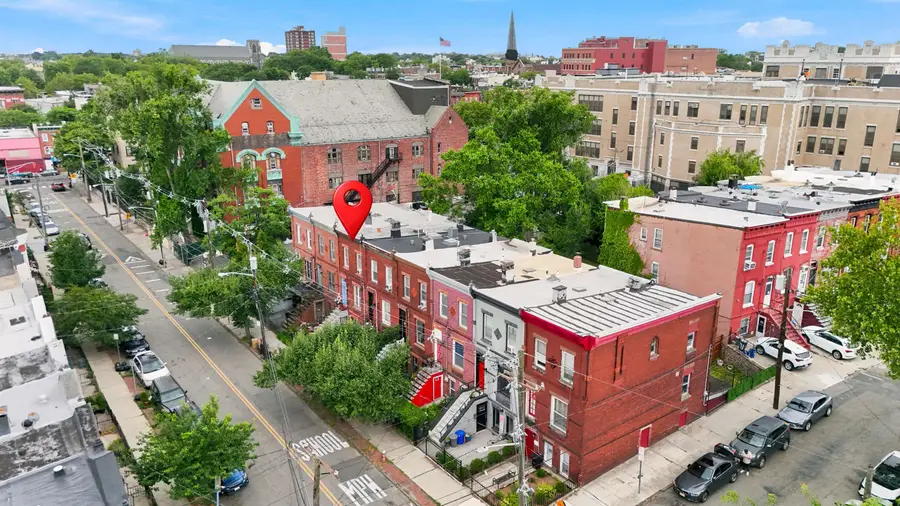 33 PARK ST, Jersey City, NJ 07304 - #2