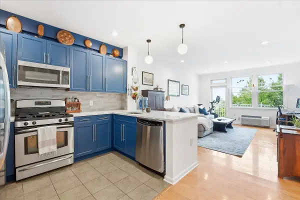 15 FREEDOM WAY #406, JC, Greenville, NJ 07305