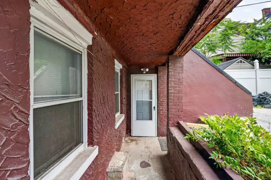 19 LINDEN CT, Jersey City, NJ 07305 - #3