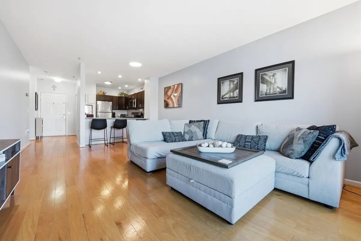 242 THE PROMENADE #242, Edgewater, NJ 07020-0000 - #1