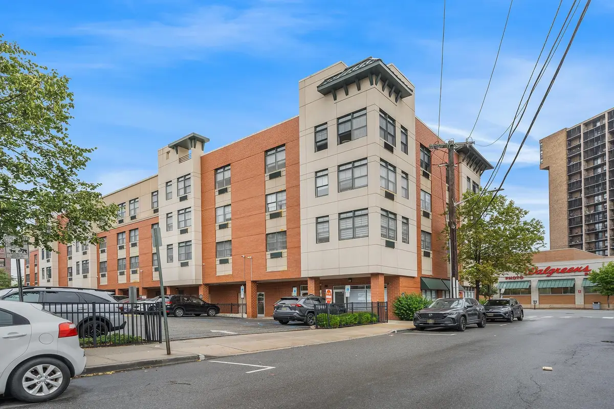 9252 KENNEDY BLVD #204, North Bergen, NJ 07047 - #1