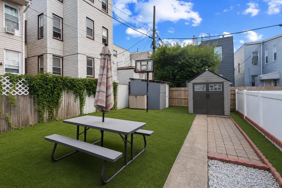609 38TH ST, Union City, NJ 07087 - #2