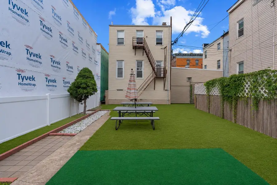 609 38TH ST, Union City, NJ 07087 - #3