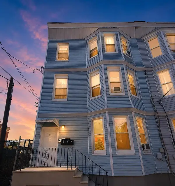 21 GREENVILLE AVE, JC, Greenville, NJ 07305