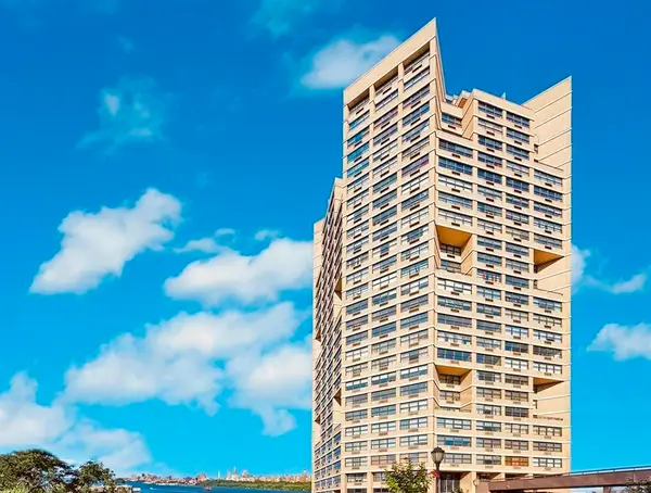 7004 BLVD EAST #11c, Guttenberg, NJ 07093