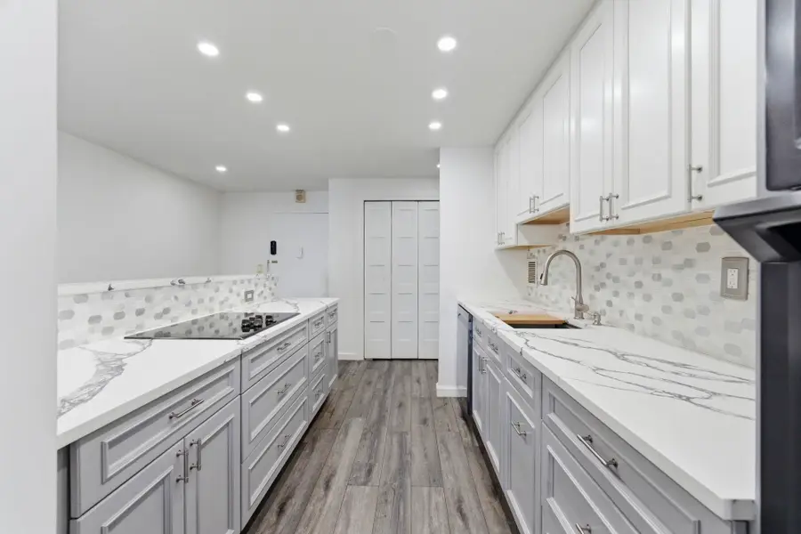 7855 BOULEVARD #17i, North Bergen, NJ 07047 - #3