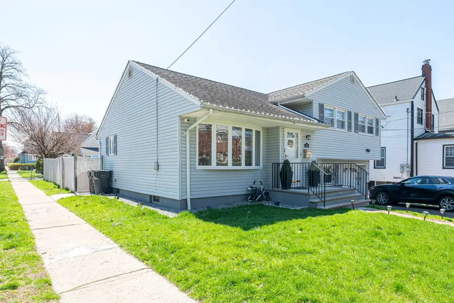 136 EAST CLINTON AVE, Bergenfield, NJ 07621 - #2