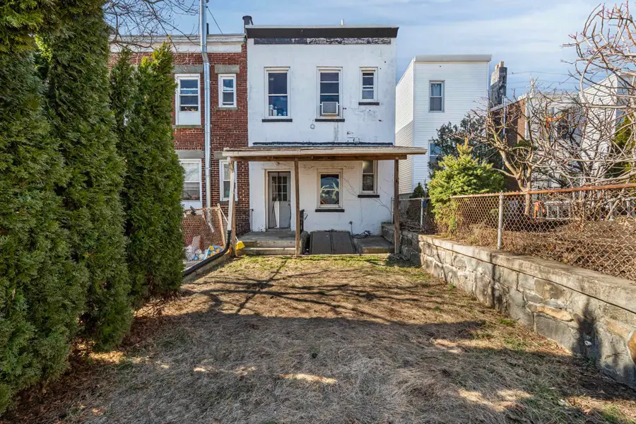 318 70TH ST, Guttenberg, NJ 07093 - #3