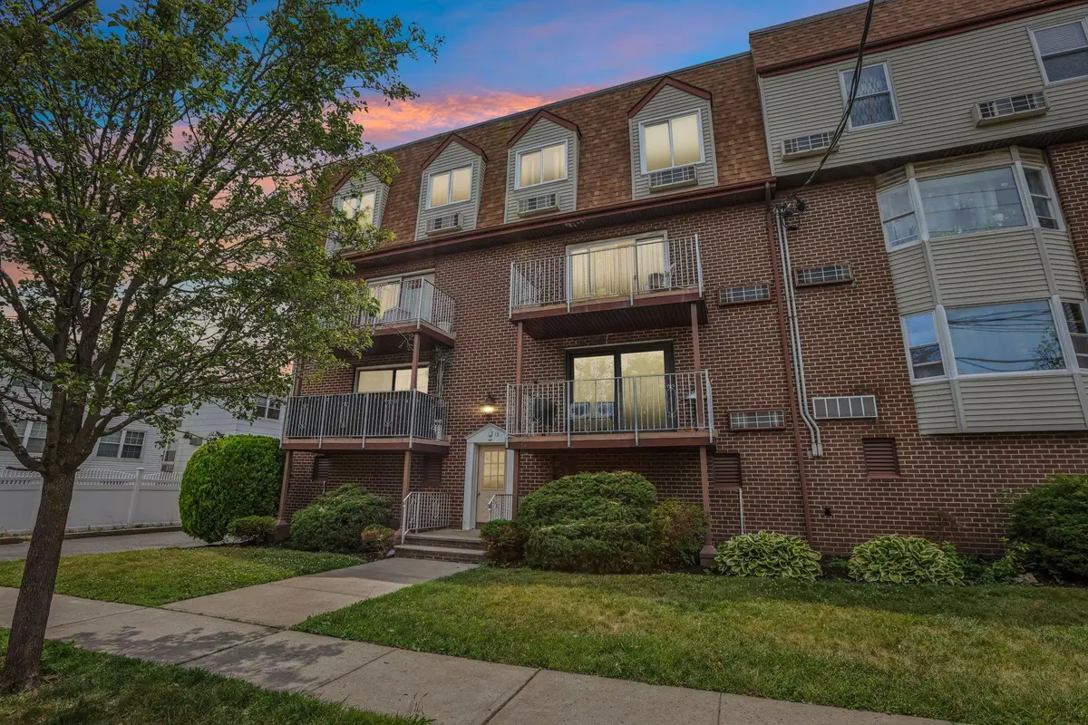 13 ZABRISKIE AVE #1B, Bayonne, NJ 07002 - #1
