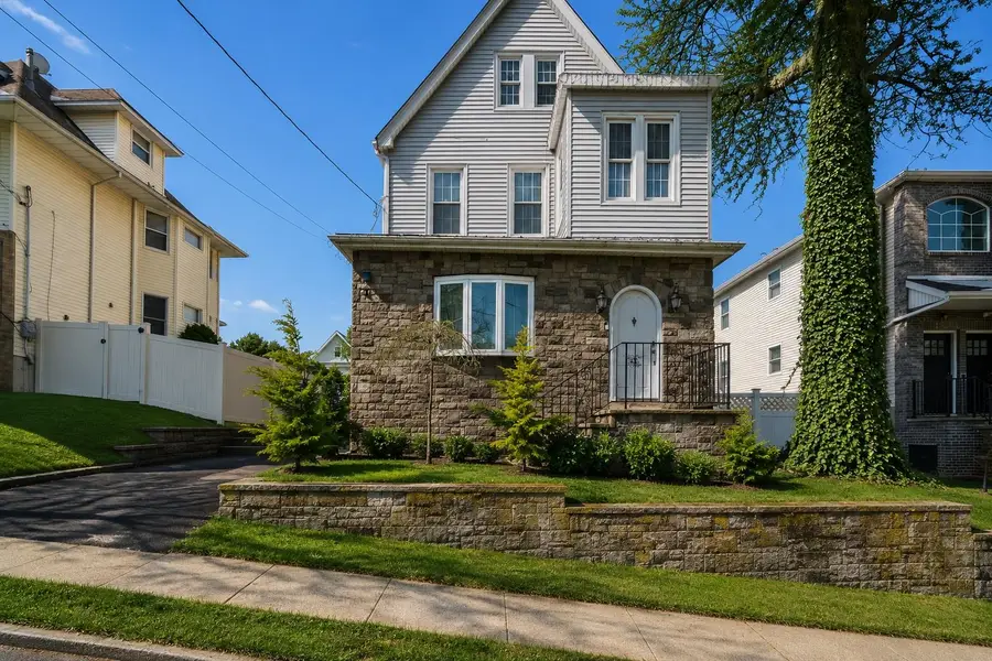 60 STEWART AVE, Kearny, NJ 07032 - #3