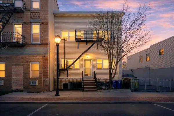 513 11TH ST, Union City, NJ 07087