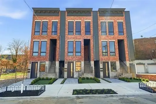 27 CLINTON AVE, JC, Bergen-Lafayett, NJ 07304